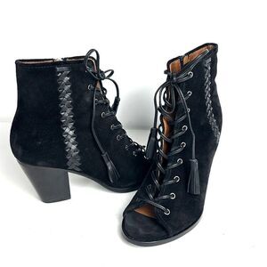 Frye Black Suede Leather Dani
Whipstitch Peep Toe Lace zip Booties block Heel 8